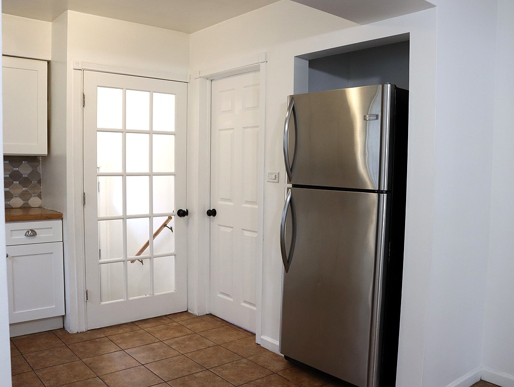 2718 S East Avenue, Berwyn, IL 60402