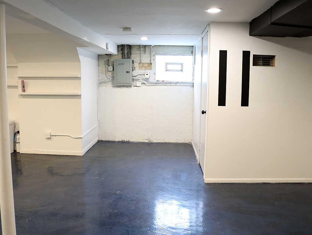 2718 S East Avenue, Berwyn, IL 60402