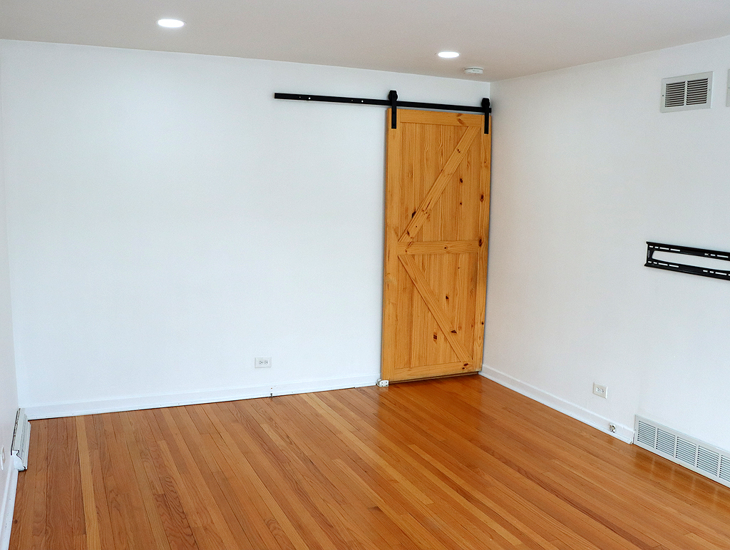 2718 S East Avenue, Berwyn, IL 60402