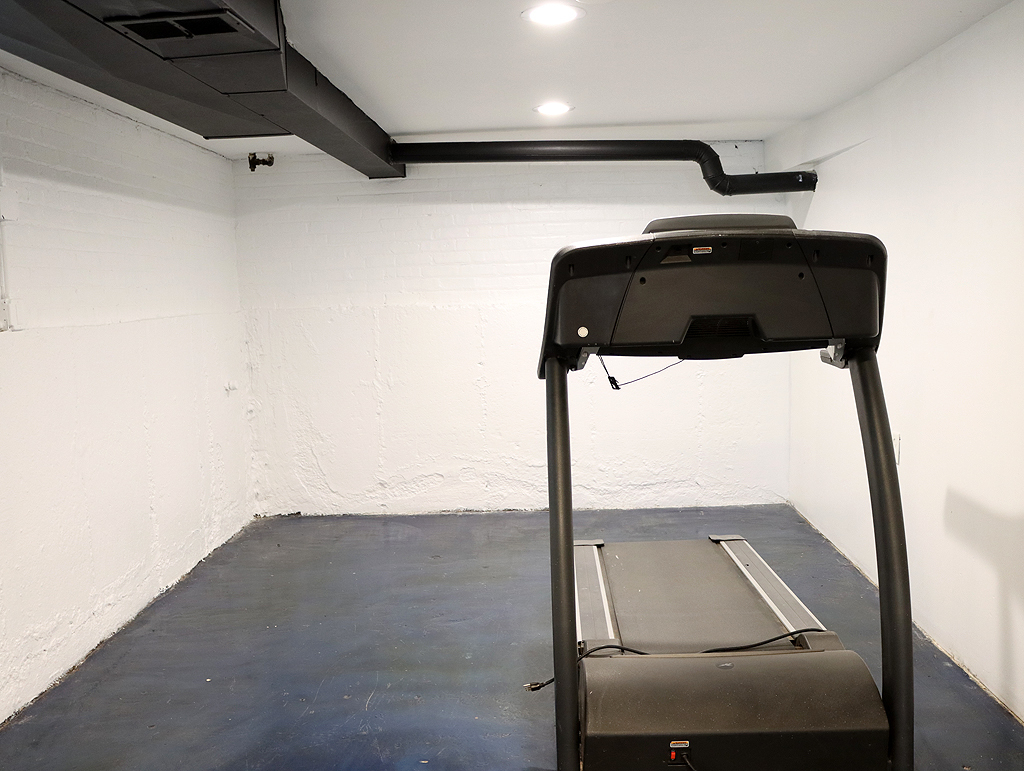 2718 S East Avenue, Berwyn, IL 60402