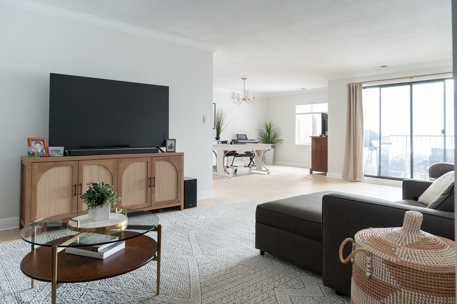 448 Raintree Court #1C, Glen Ellyn, IL 60137