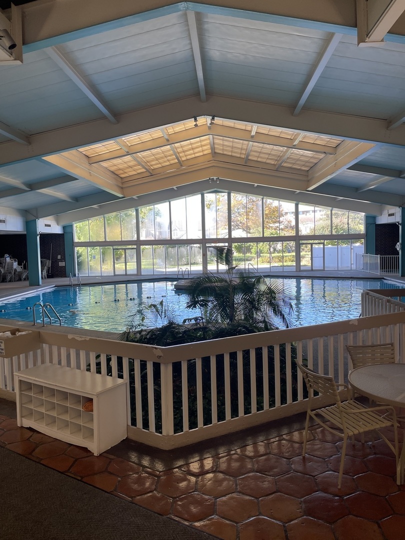 3732 Capri Court, Glenview, IL 60025