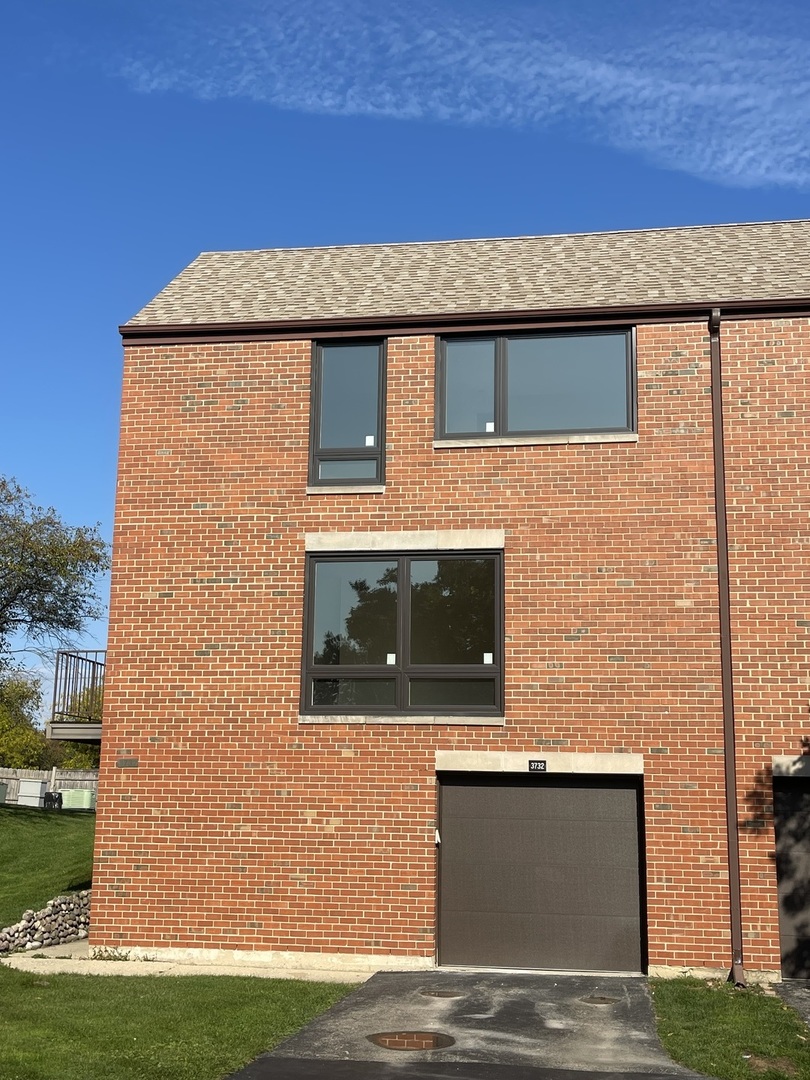 3732 Capri Court, Glenview, IL 60025