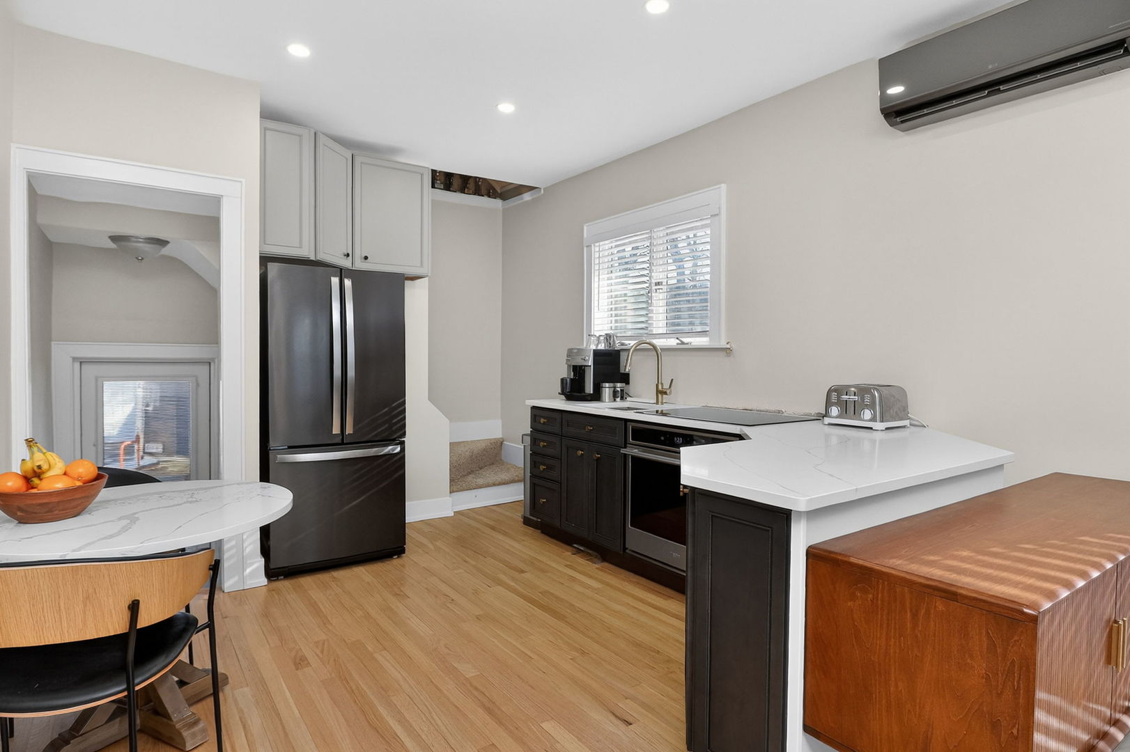 24 S Huffman Street, Naperville, IL 60540