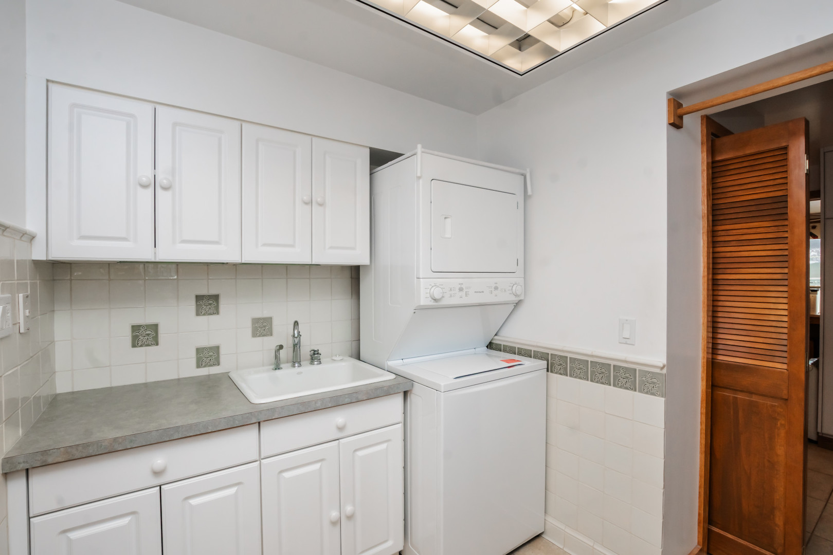 3843 Springdale Avenue, Glenview, IL 60025