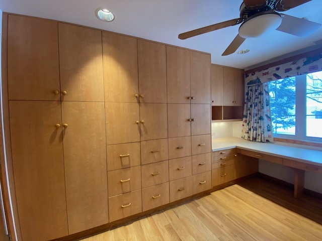 3843 Springdale Avenue, Glenview, IL 60025