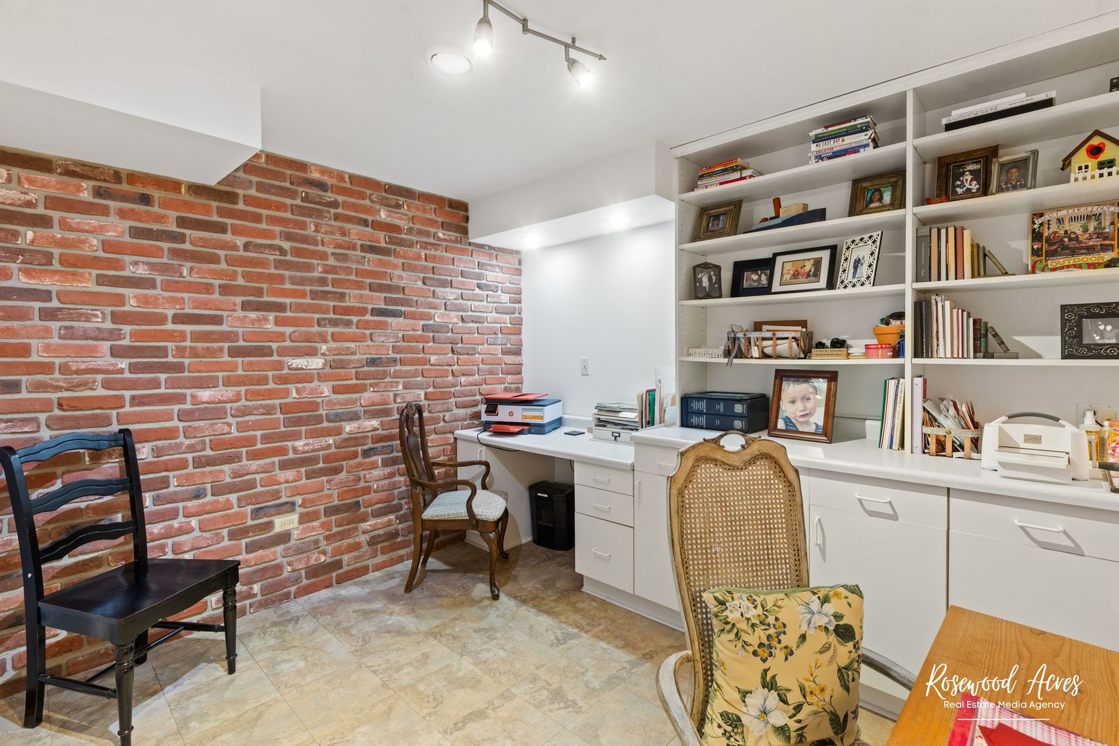 1700 Chestnut Hill Road, Plainfield, IL 60586