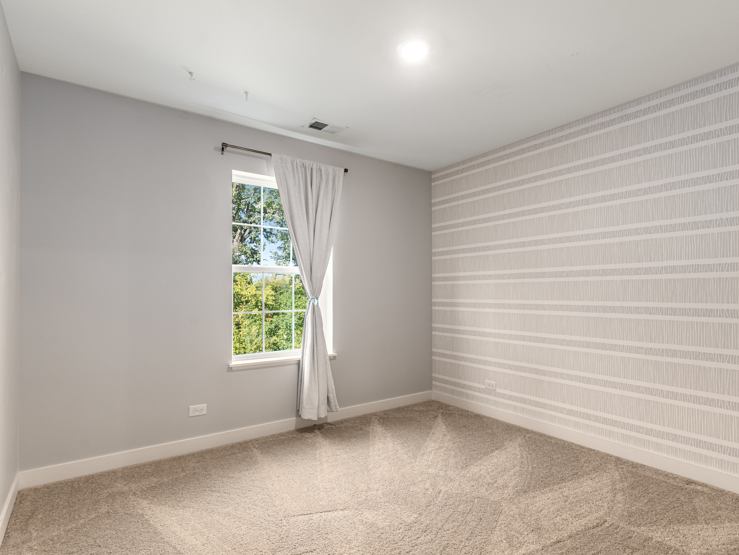 1676 Carlstedt Drive, Batavia, IL 60510