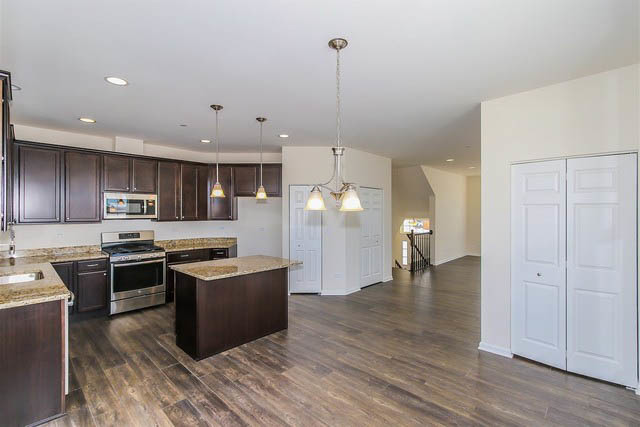 2949 Madison Drive, Naperville, IL 60564