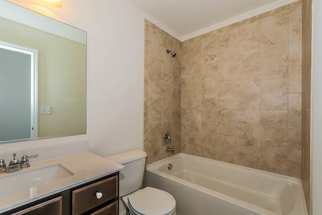 2949 Madison Drive, Naperville, IL 60564