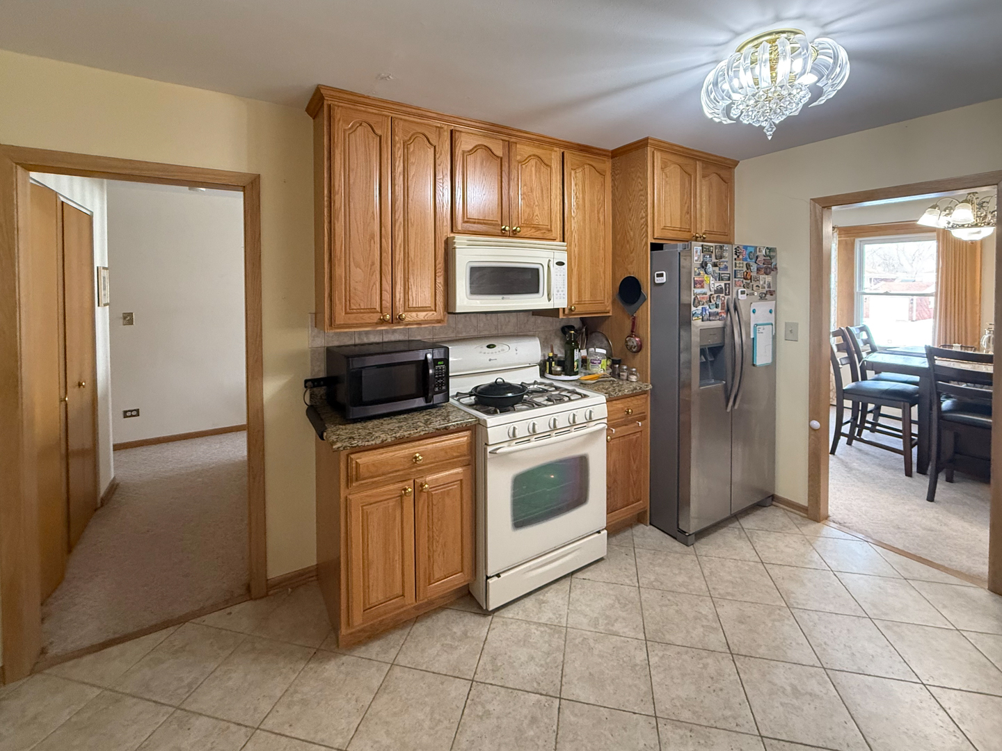 8027 W Churchill Avenue, Niles, IL 60714