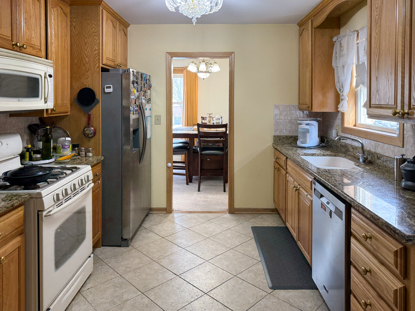 8027 W Churchill Avenue, Niles, IL 60714