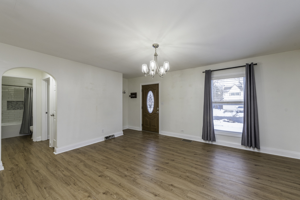 1902 N Ash Street, Waukegan, IL 60087