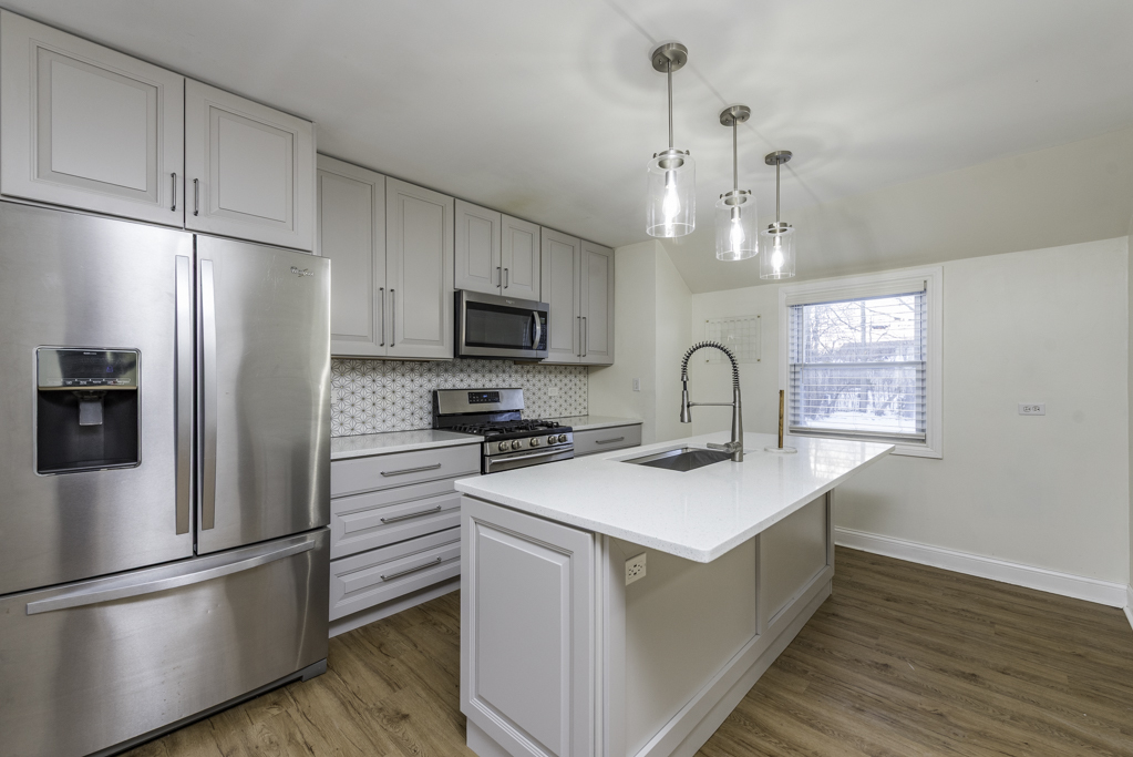 1902 N Ash Street, Waukegan, IL 60087