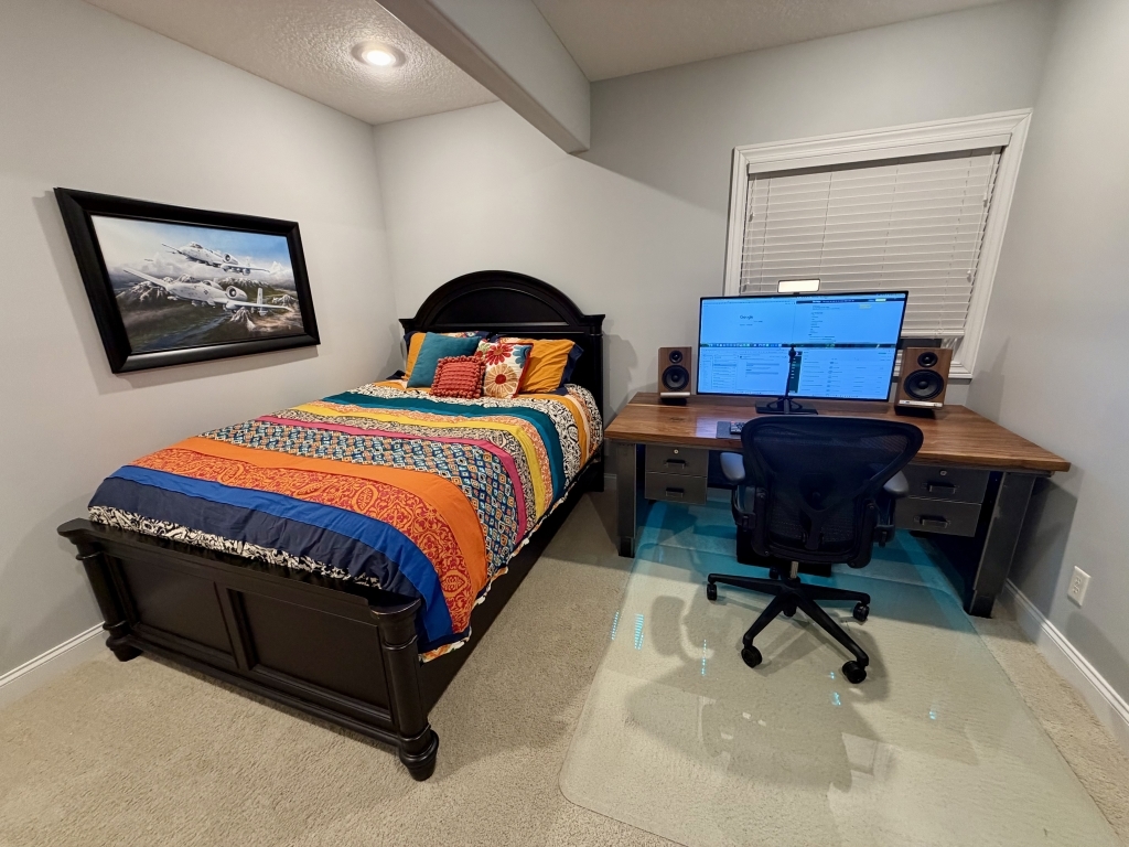 4 Sandstone Court, Le Claire, IA 52753