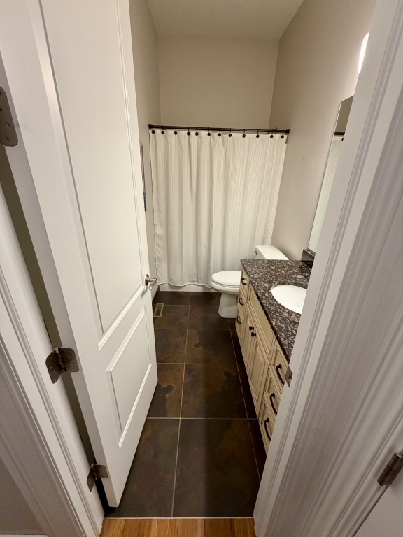 4 Sandstone Court, Le Claire, IA 52753