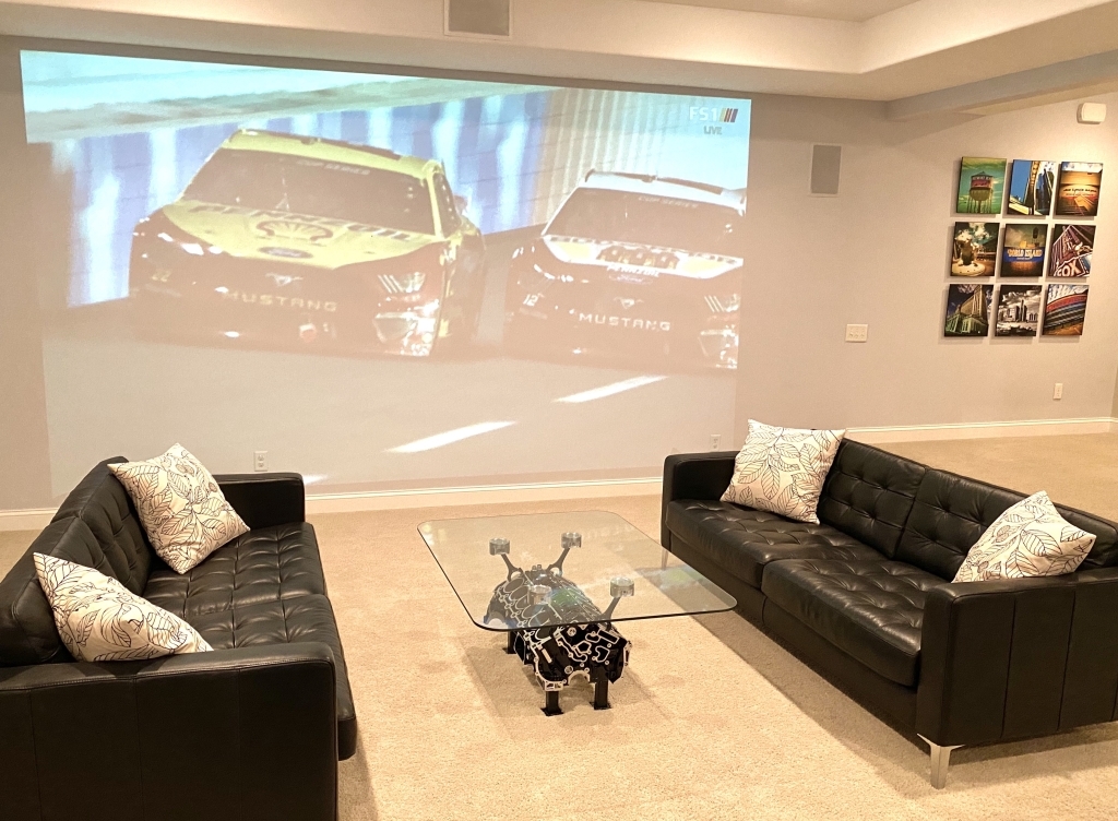 4 Sandstone Court, Le Claire, IA 52753