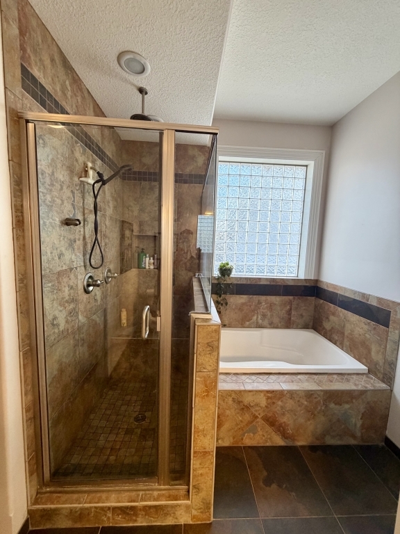 4 Sandstone Court, Le Claire, IA 52753