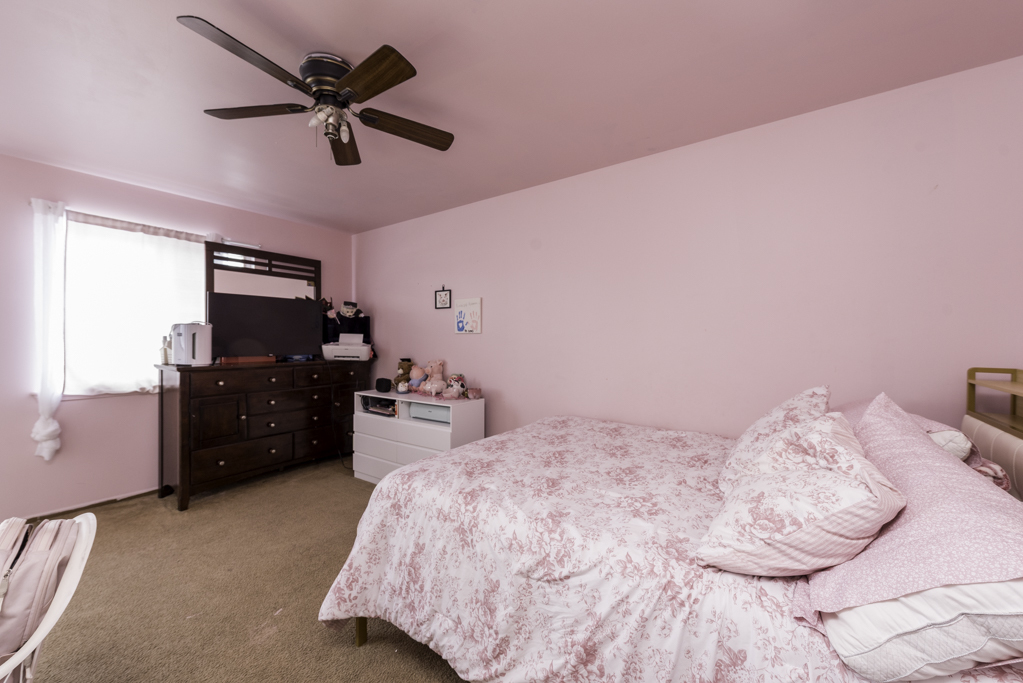 482 N Colony Drive, Round Lake Park, IL 60073