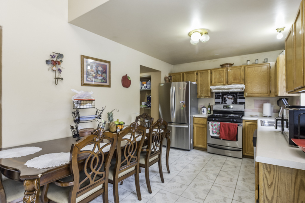 482 N Colony Drive, Round Lake Park, IL 60073