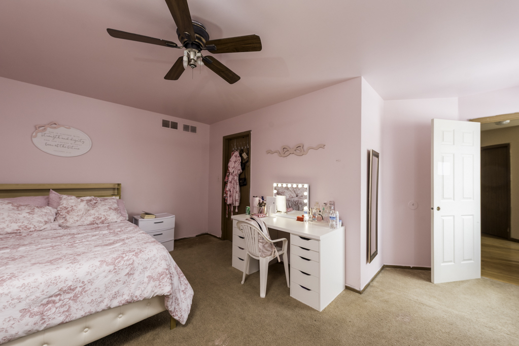 482 N Colony Drive, Round Lake Park, IL 60073