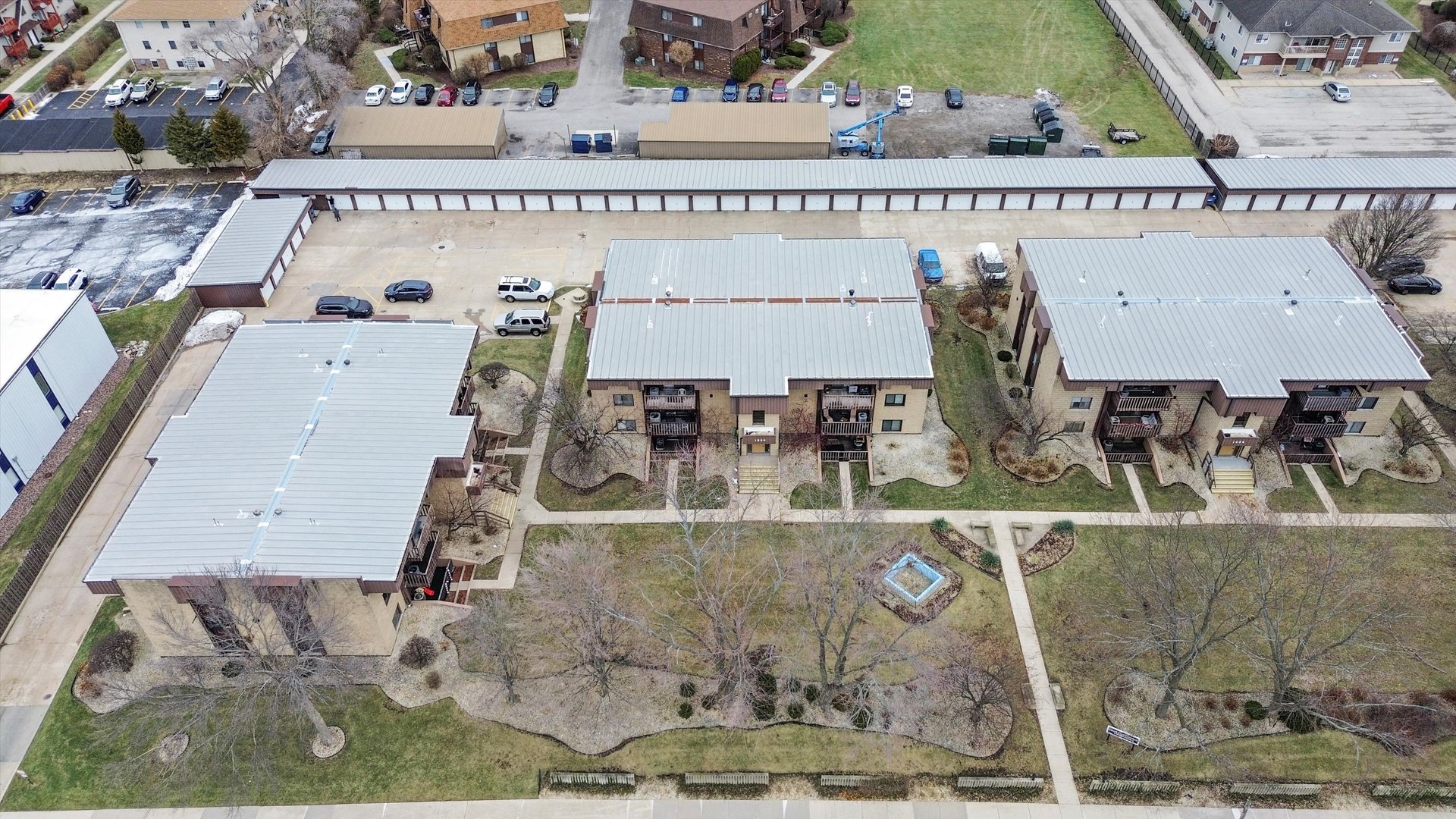 1500 ROCK RUN Drive #2D, Crest Hill, IL 60435