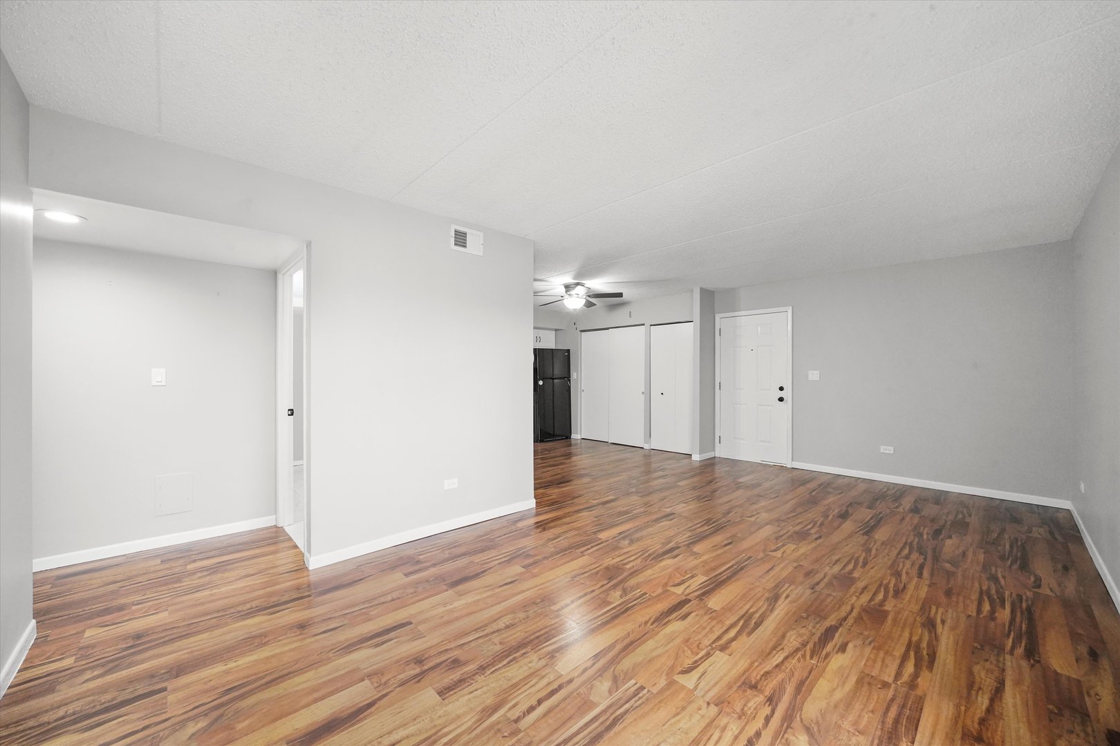 1500 ROCK RUN Drive #2D, Crest Hill, IL 60435