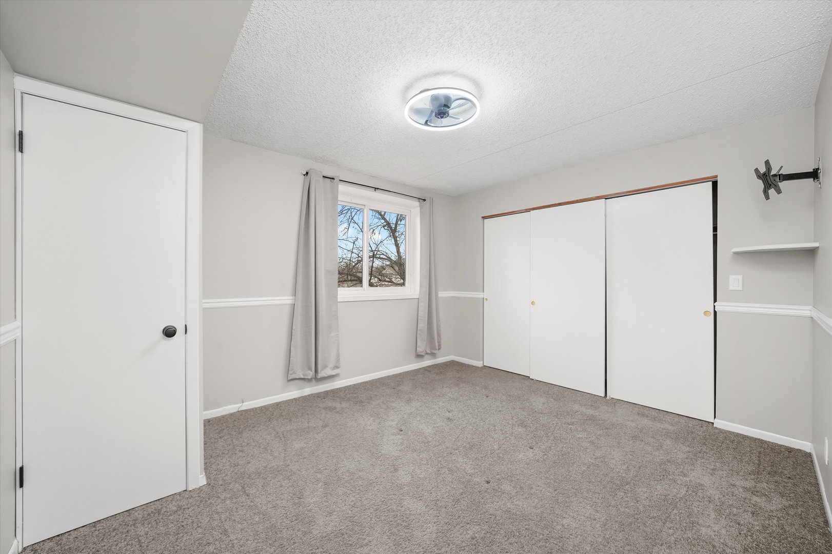 1500 ROCK RUN Drive #2D, Crest Hill, IL 60435