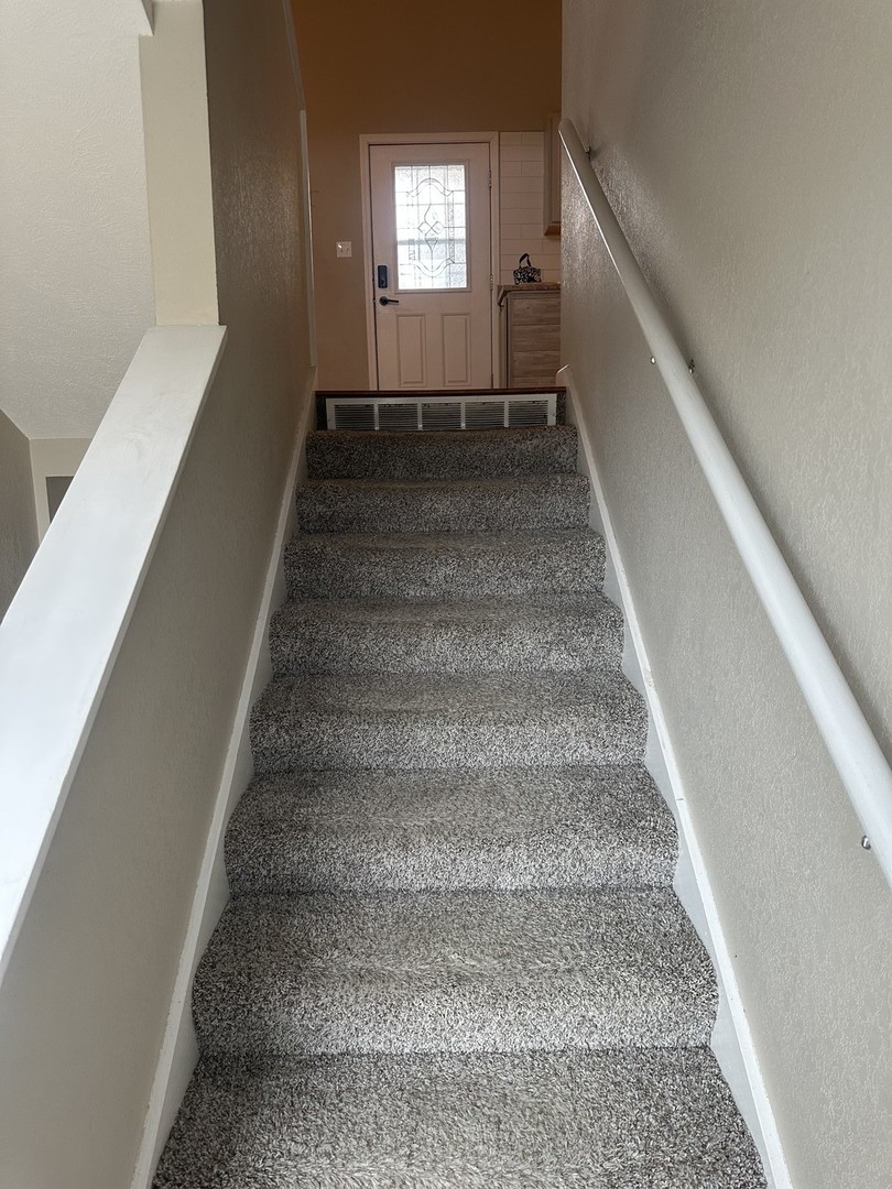 2211 Benjamin Lane, Bloomington, IL 61701