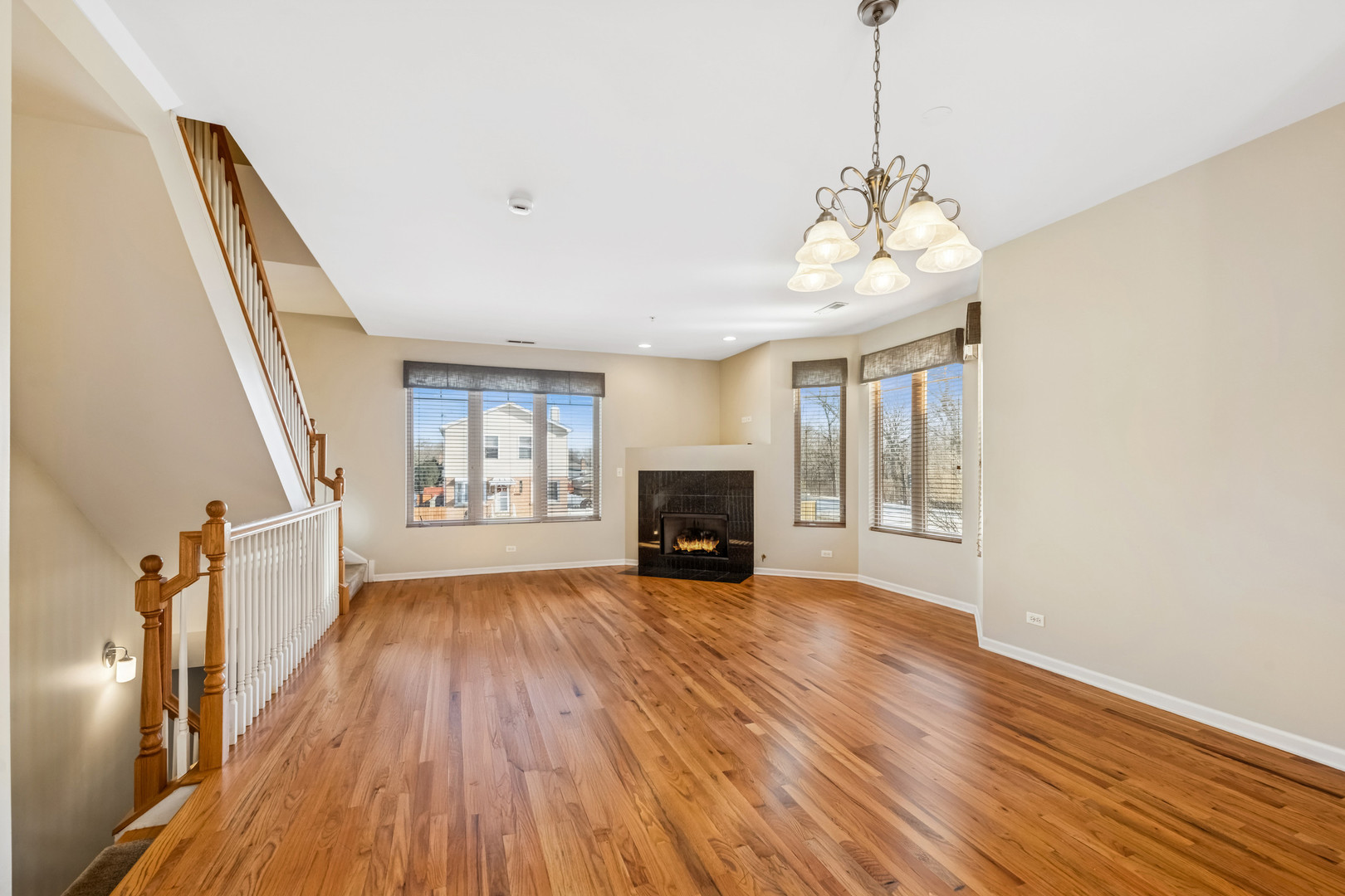 8900 31st Street #8, Brookfield, IL 60513