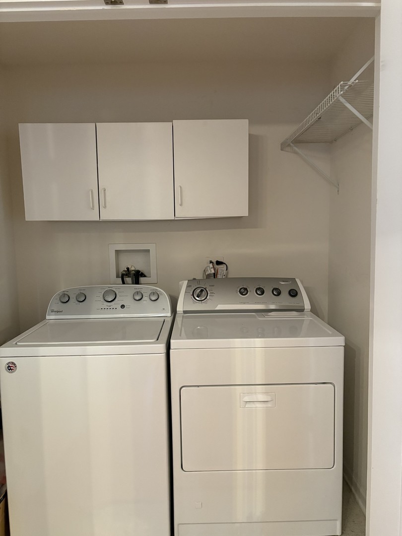 8900 31st Street #8, Brookfield, IL 60513