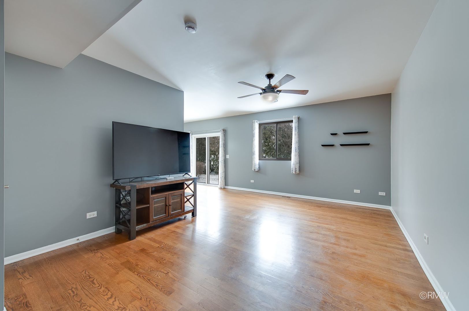 16556 Willow Walk Drive, Lockport, IL 60441