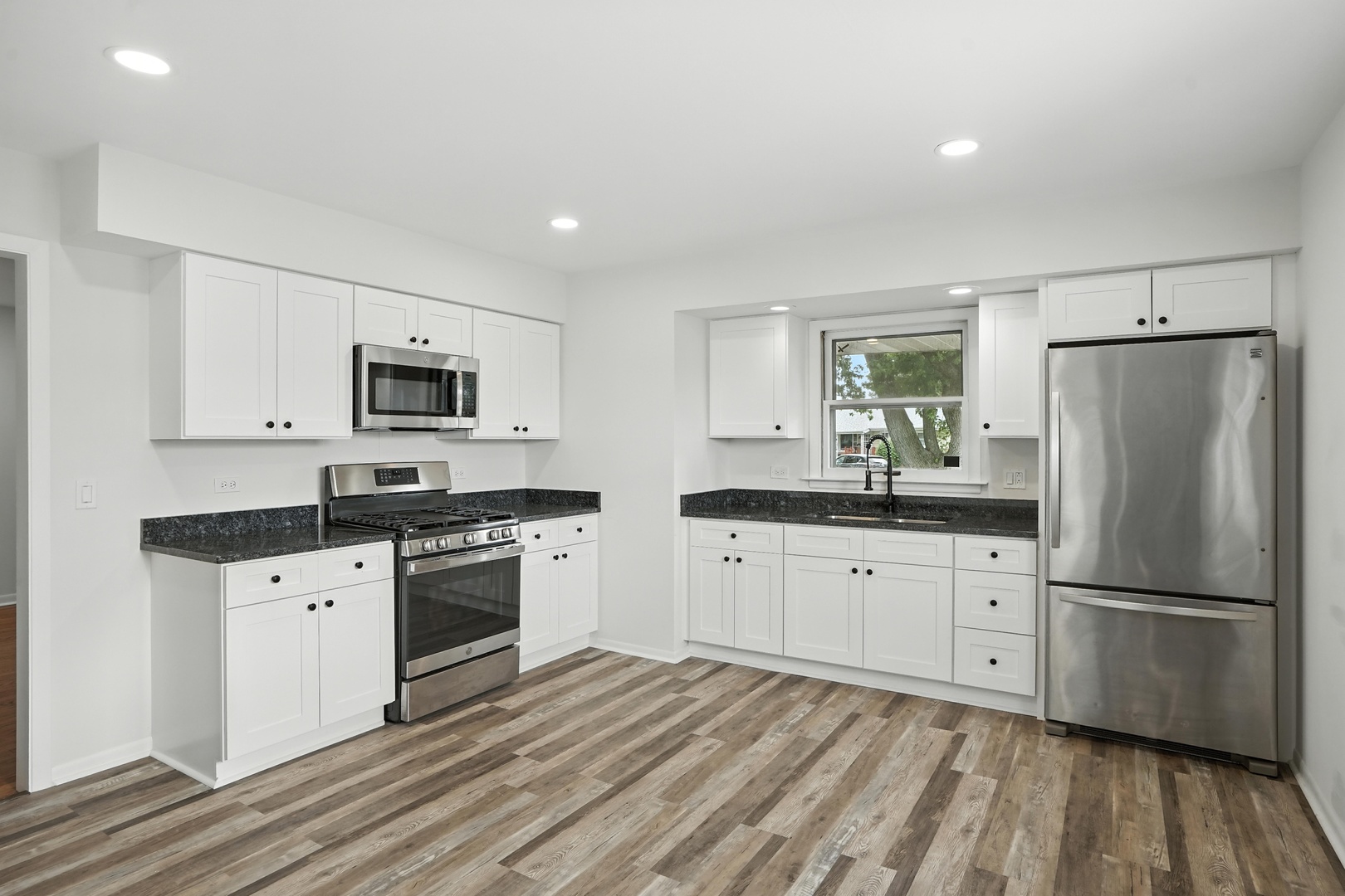 3312 E 170th Street, Lansing, IL 60438