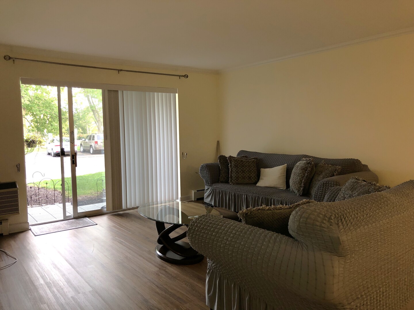 1188 Royal Glen Drive #101W, Glen Ellyn, IL 60137