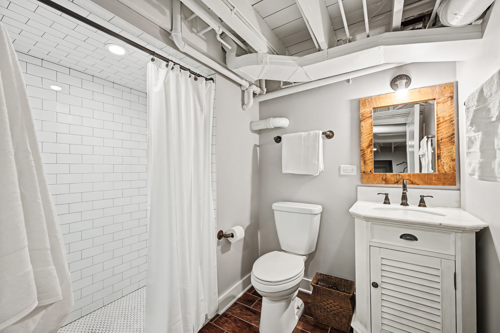 563 Taylor Avenue, Glen Ellyn, IL 60137