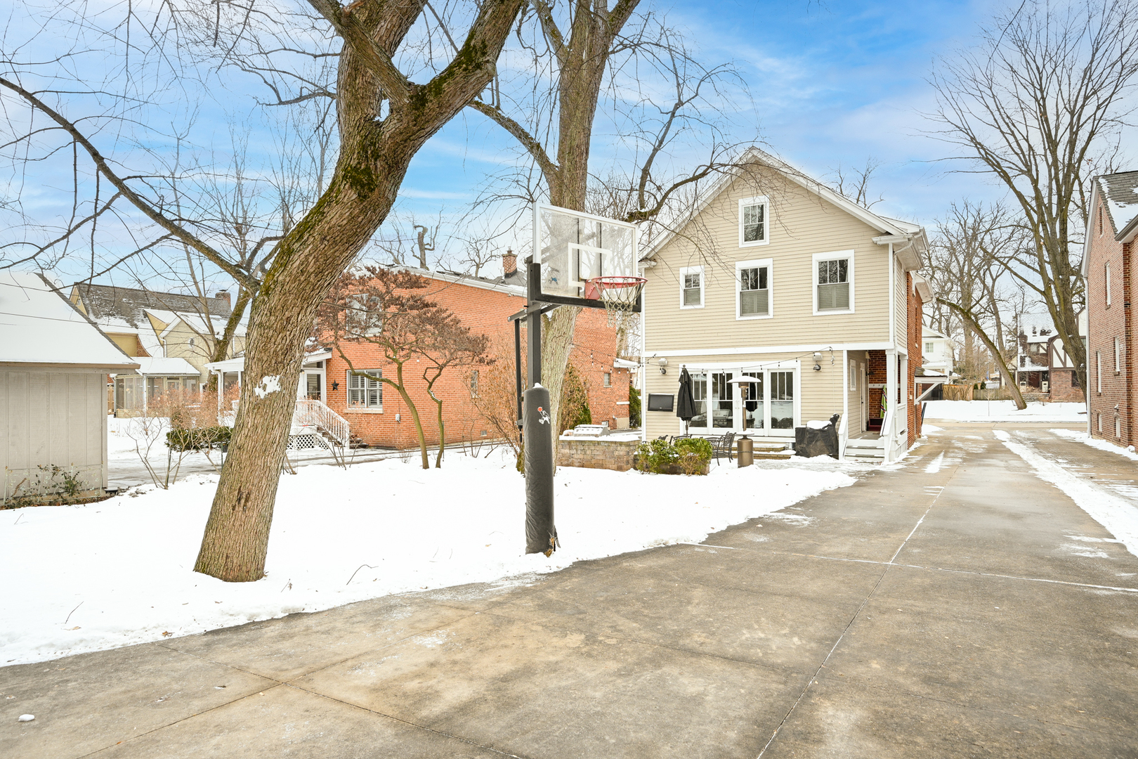 563 Taylor Avenue, Glen Ellyn, IL 60137