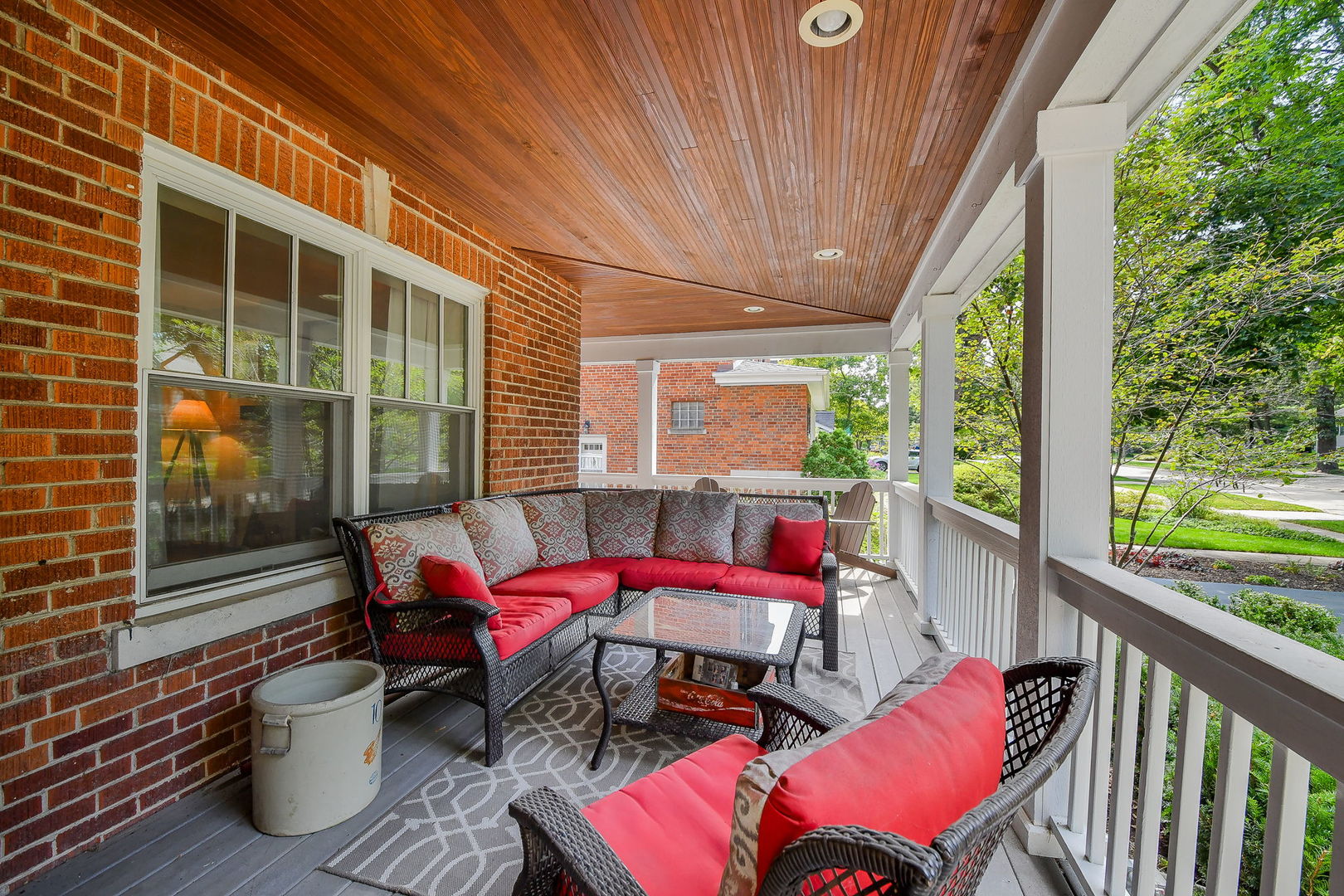 563 Taylor Avenue, Glen Ellyn, IL 60137