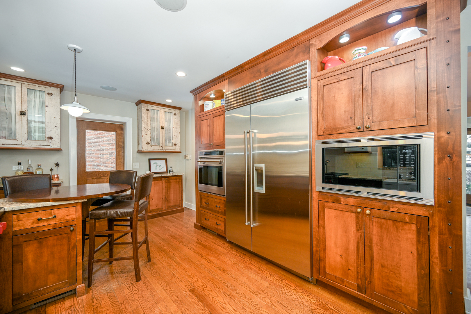 563 Taylor Avenue, Glen Ellyn, IL 60137