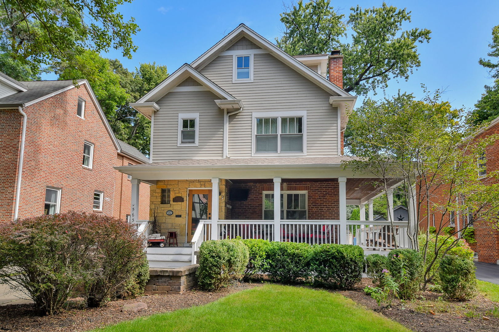 563 Taylor Avenue, Glen Ellyn, IL 60137