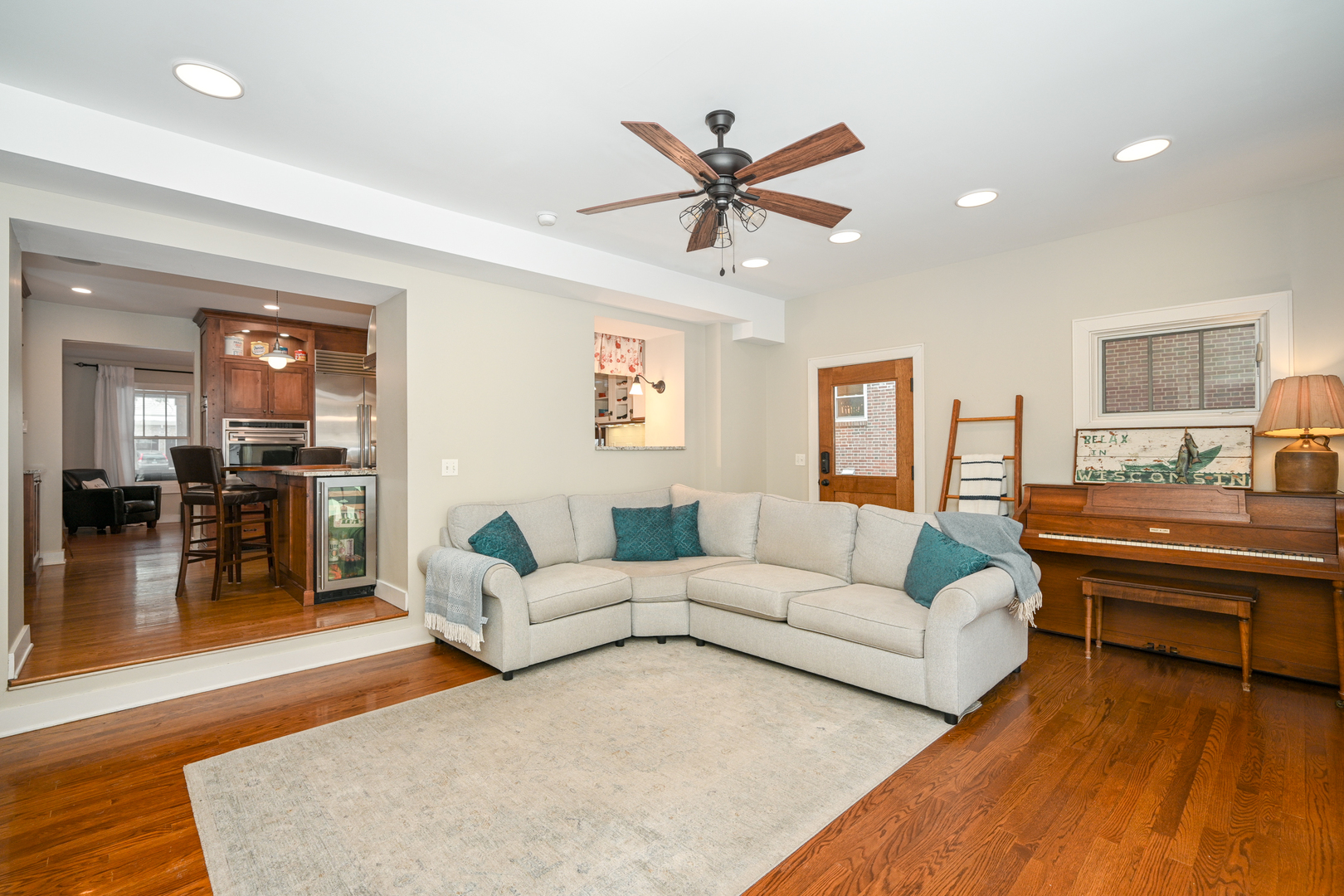 563 Taylor Avenue, Glen Ellyn, IL 60137