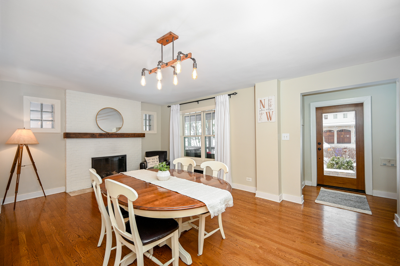 563 Taylor Avenue, Glen Ellyn, IL 60137