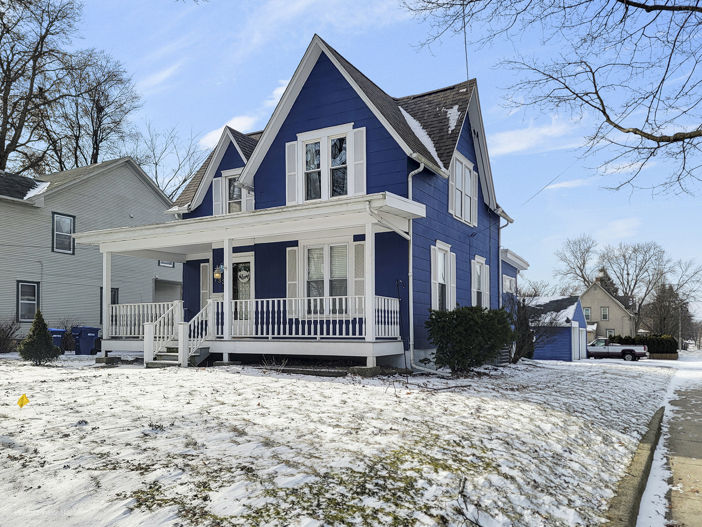 733 N 13th Street, DeKalb, IL 60115