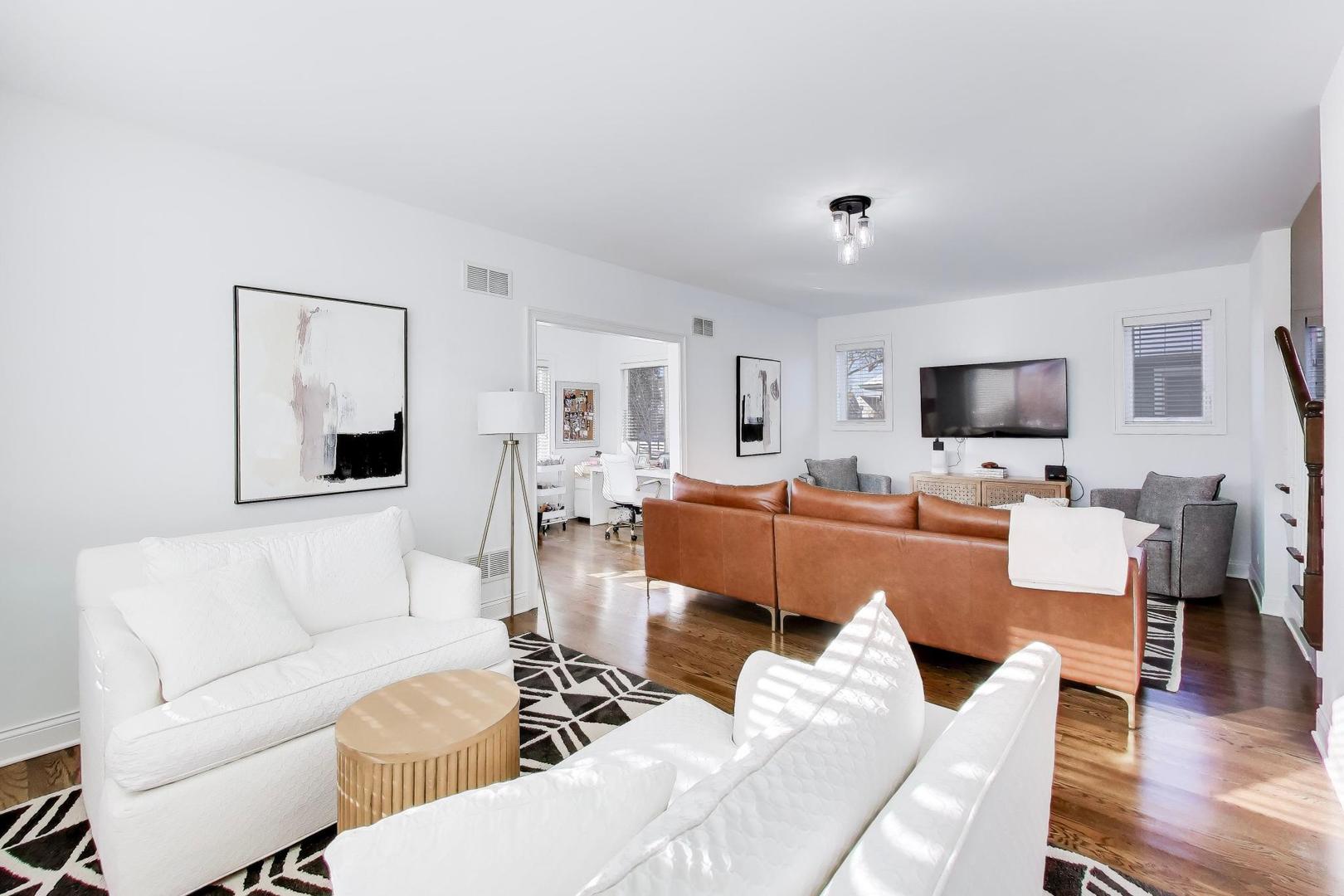 229 N Myrtle Avenue, Elmhurst, IL 60126