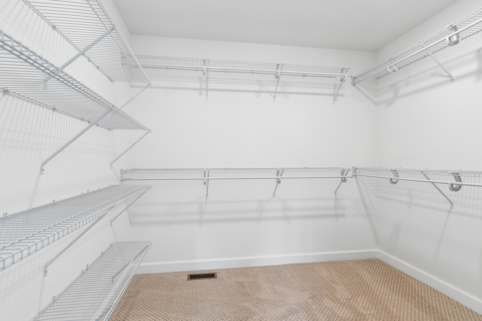 1142 Kate Drive, Yorkville, IL 60560