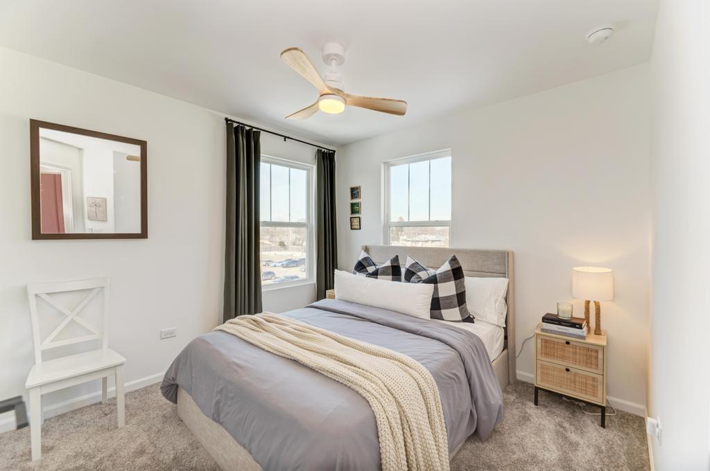 1030 BOGART Street, Des Plaines, IL 60018