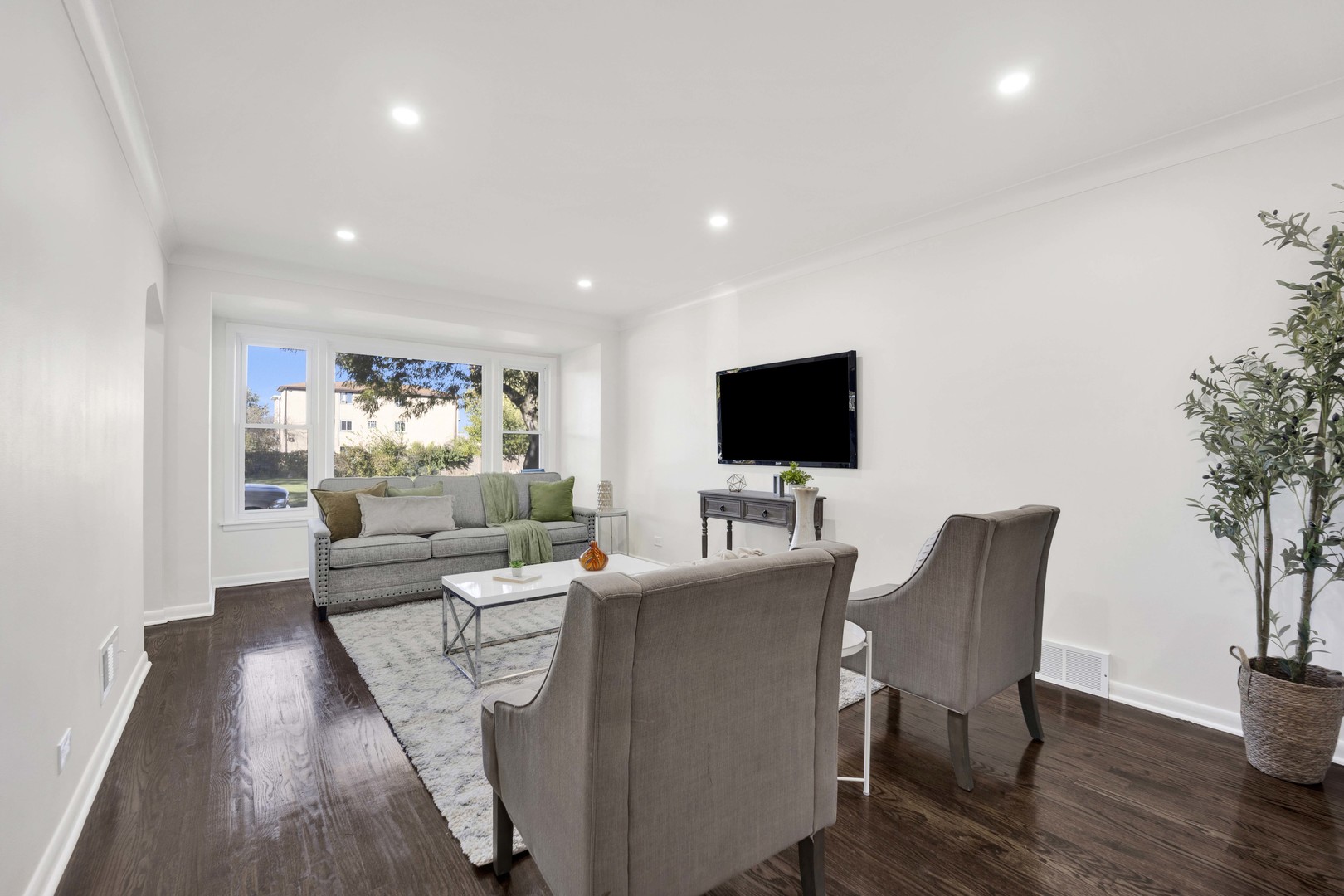 12309 S Loomis Street, Calumet Park, IL 60827