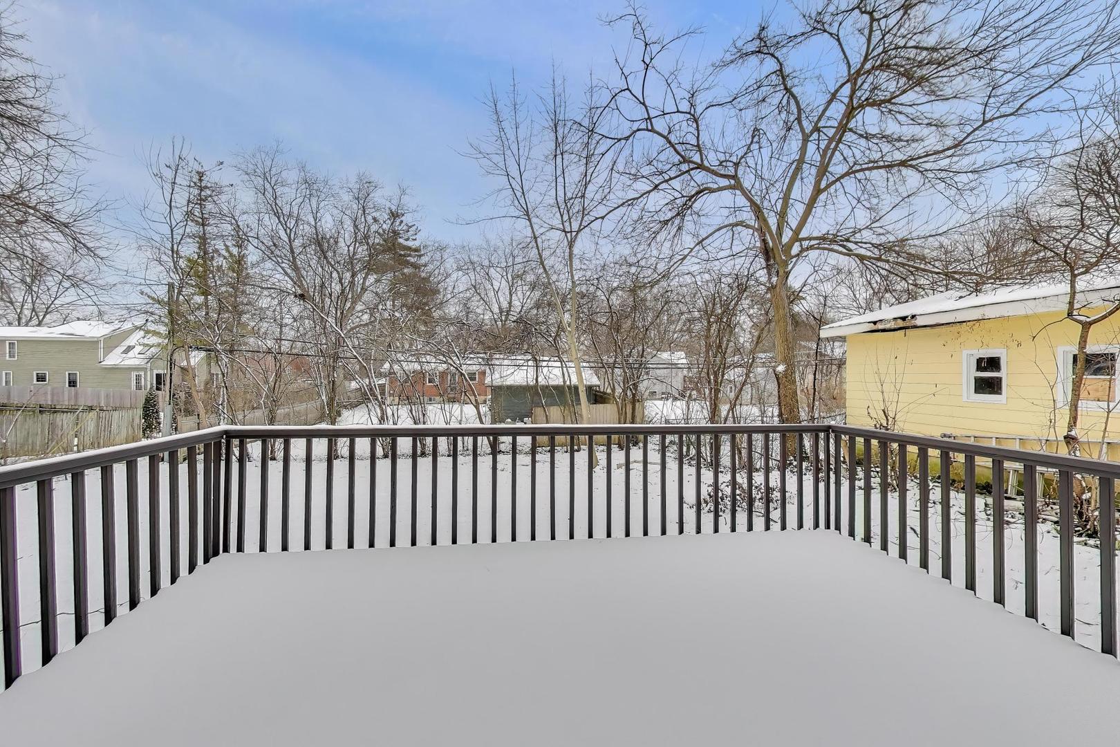 123 Kainer Avenue, Barrington, IL 60010