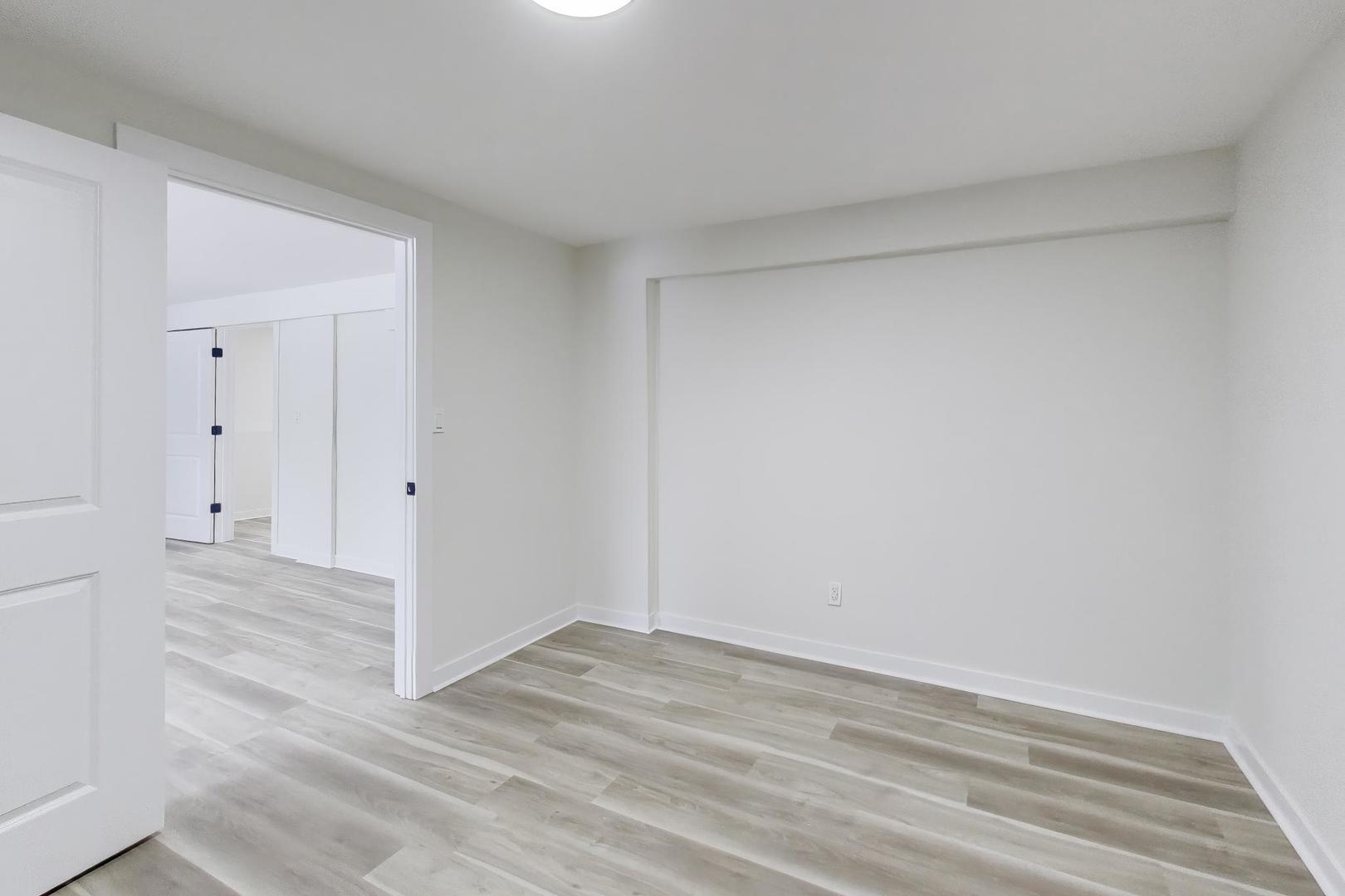 123 Kainer Avenue, Barrington, IL 60010