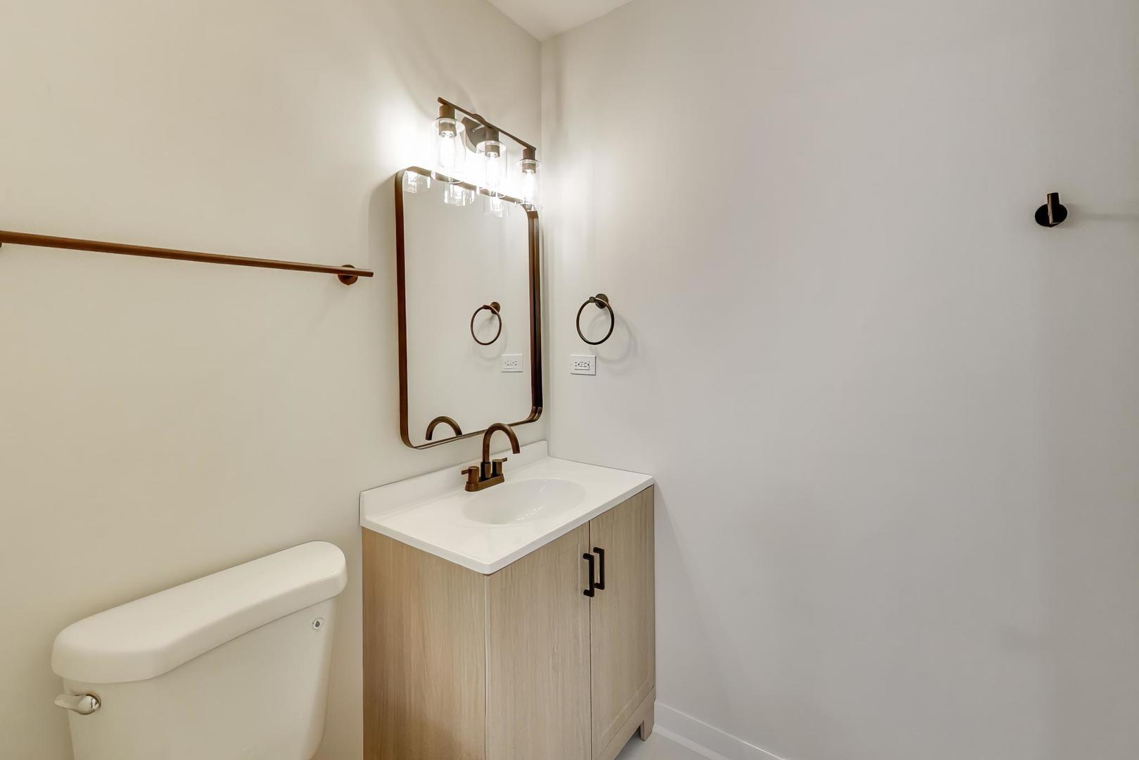 123 Kainer Avenue, Barrington, IL 60010