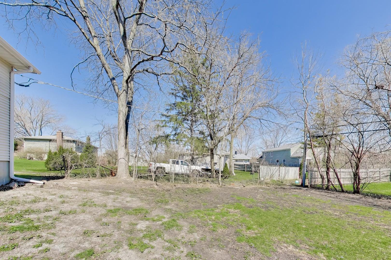 123 Kainer Avenue, Barrington, IL 60010